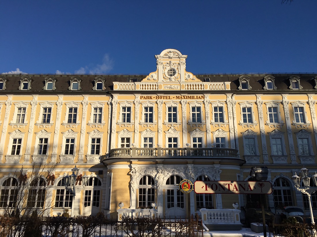 Eurostars Park Hotel Maximilian in Regensburg: Satz mit X…