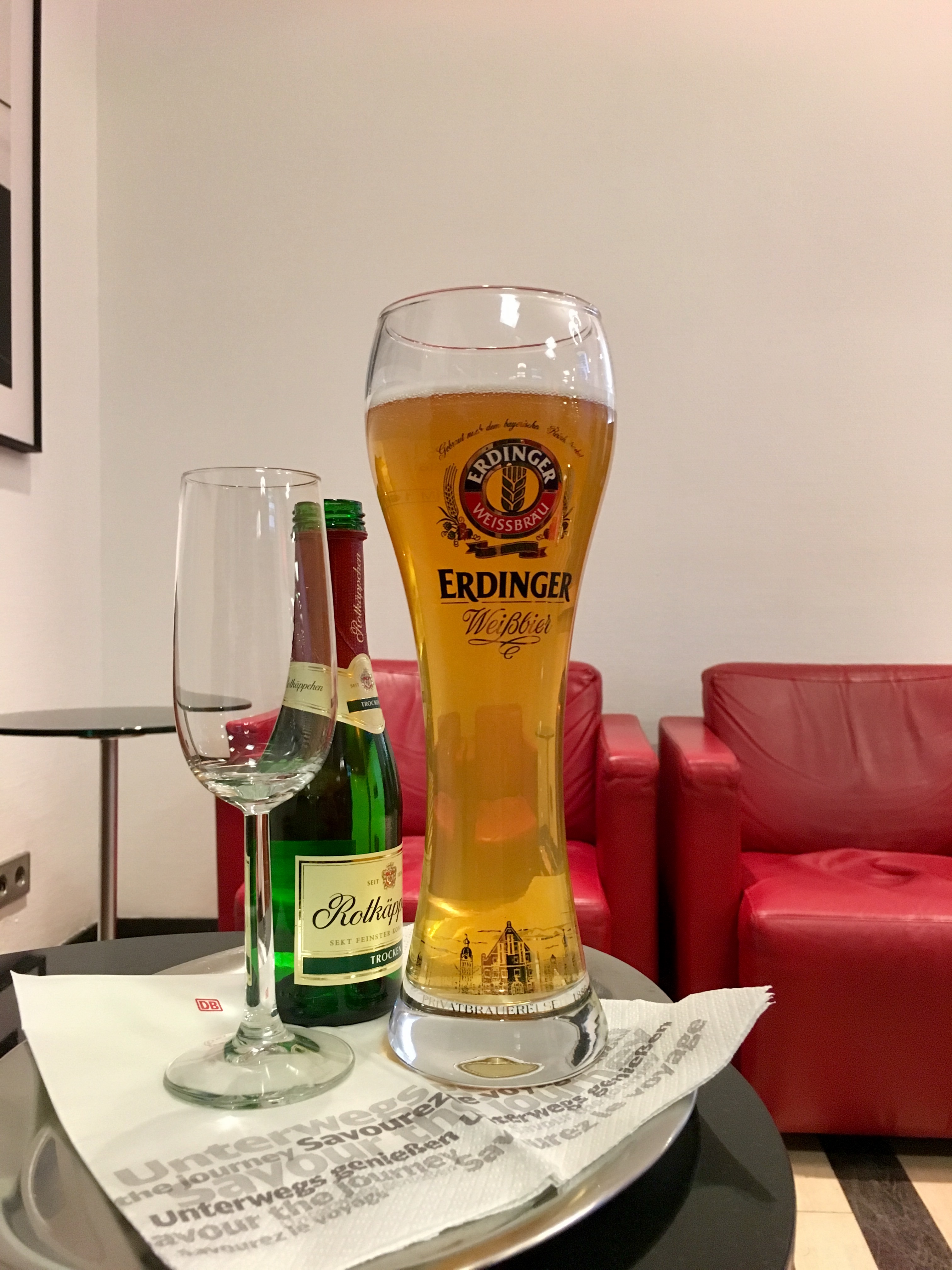 DB bahn lounge bier sekt