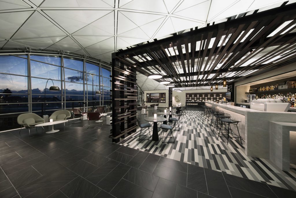 american express amex centurion lounge platinum hong kong hongkong hkg airport flughafen