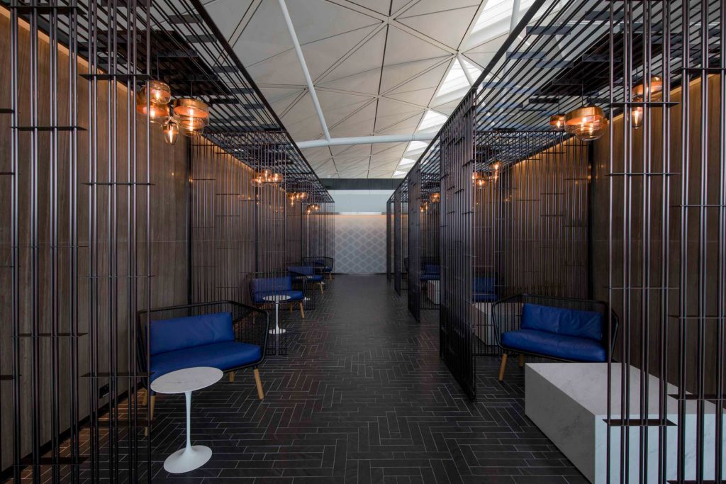 american express amex centurion lounge platinum hong kong hongkong hkg airport flughafen