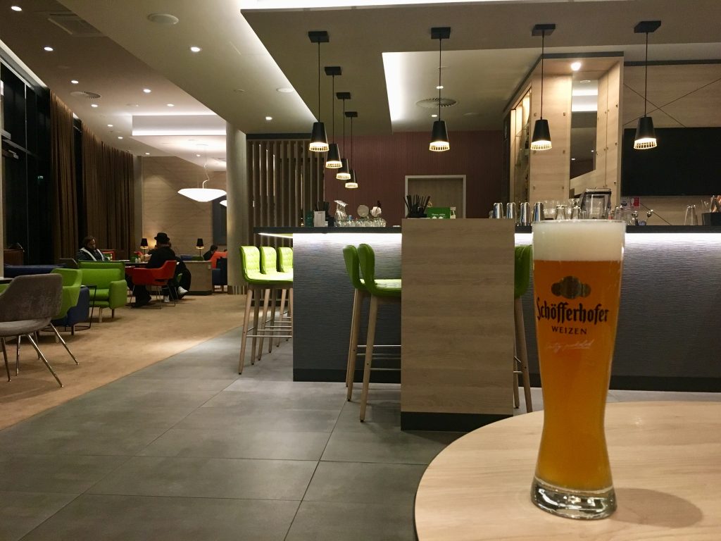Holiday Inn Frankfurt Airport flughafen bar weizen weizenbier bier beer