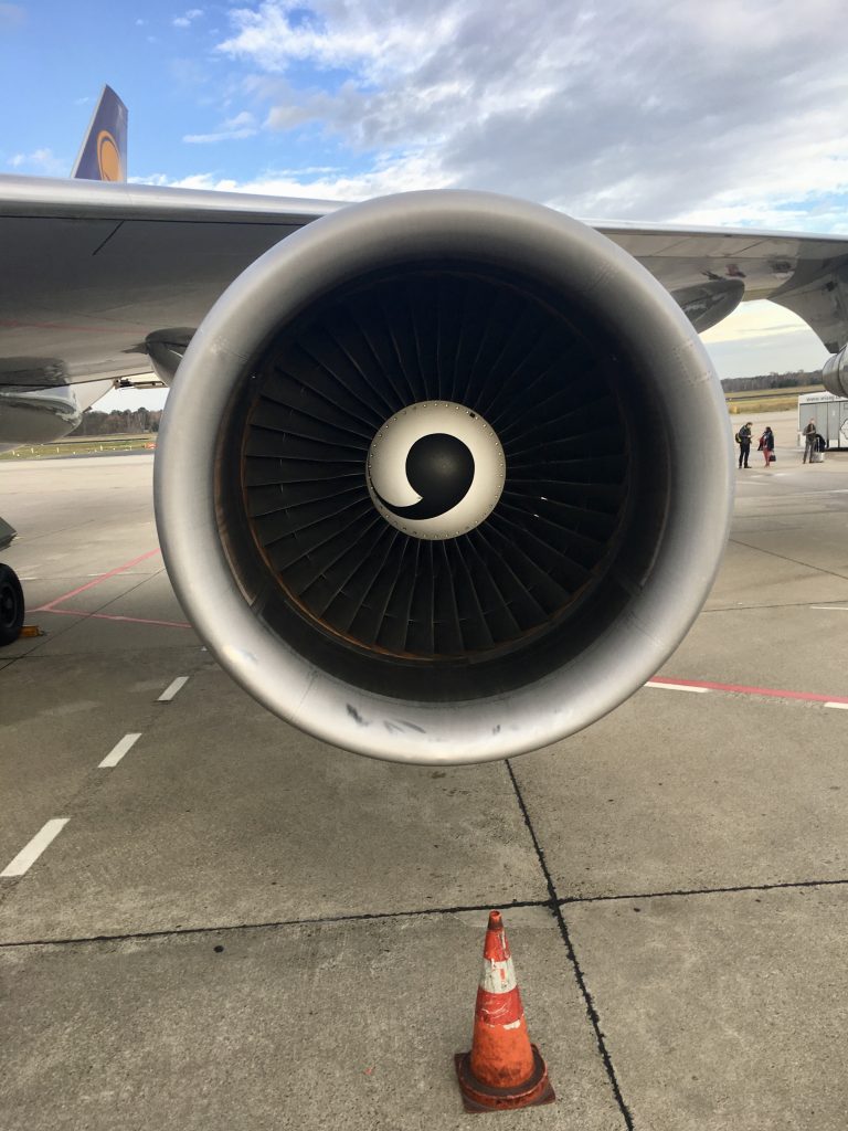lufthansa boeing 747-400 744 jumbo-jet queen of the skies business class review bericht fra-txl upper lower deck