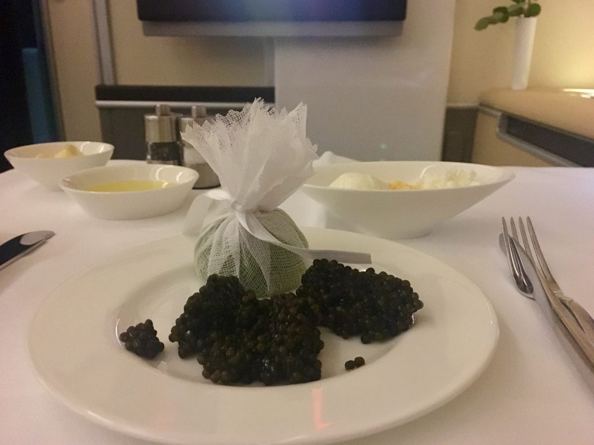Neuerungen in der Miles & More Flugprämientabelle Bewertung: Lufthansa First Class von Frankfurt nach Hong Kong (LH 796) FRA HKG meilen upgrade business class first class