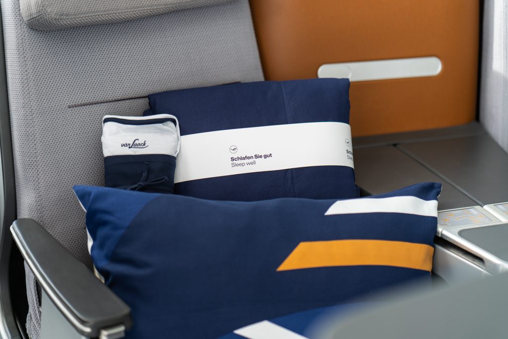 Lufthansa Business Class "Dream Collection" Schlafkomfort Schlaf-Komfort Boeing Airbus Langstreckenflug Langstrecke Paradies Van Laack