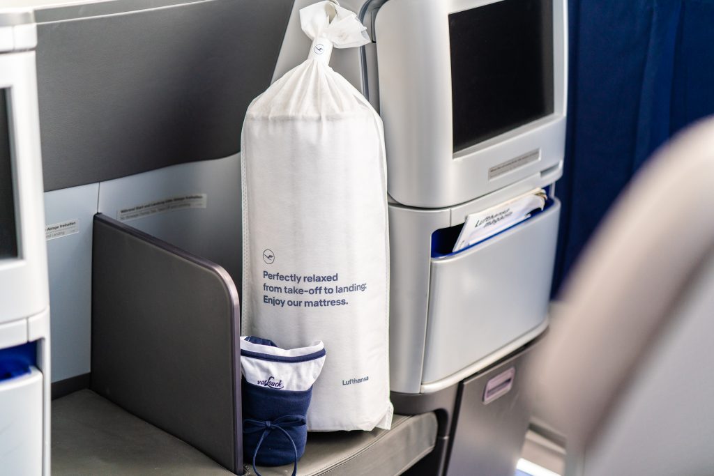 Lufthansa Business Class "Dream Collection" Schlafkomfort Schlaf-Komfort Boeing Airbus Langstreckenflug Langstrecke Paradies Van Laack