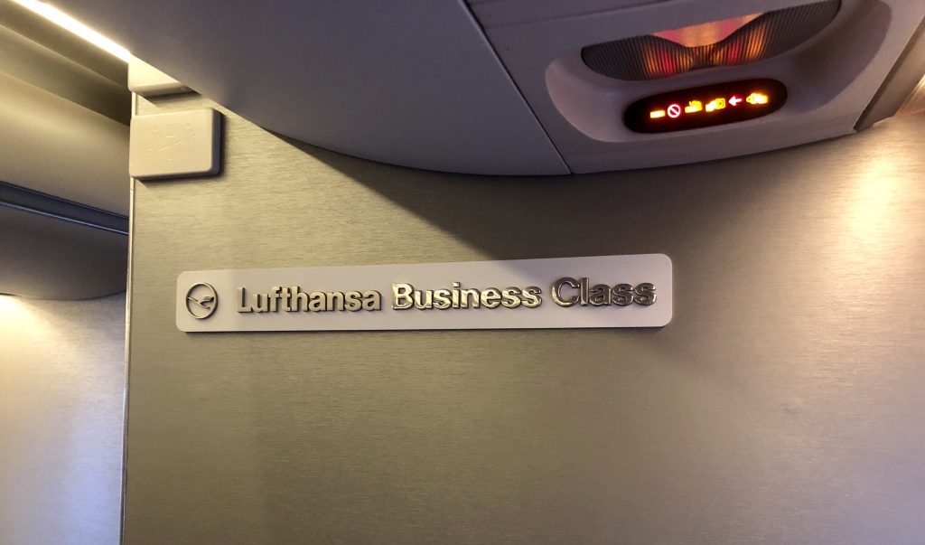 BLACK FRIDAY FLASH SALE: 8050 Payback-Punkte (=Meilen) für 86 Euro Review Bewertung Lufthansa Cityline Business Class CRJ-900 Münster München FMO MUC LH2141 lh 2141 Canadair Regional Jet CRJ 900 Osnabrück mettmann d-ackc CRJ-900LR