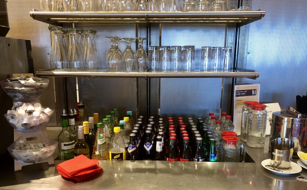 Bewertung: Atlantic Lounge München Terminal 1 (Modul C, Ebene 03) Turkish Airlines star alliance qatar airways aeroflot air lingus egyptair condor ukraine international airways royal maroc