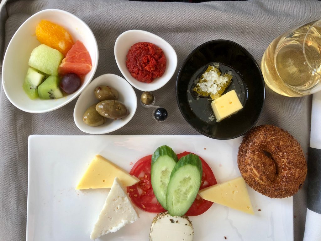 Review Bewertung Turkish Airlines Business Class A321 München - Istanbul mus ist regional regionale business class star alliance