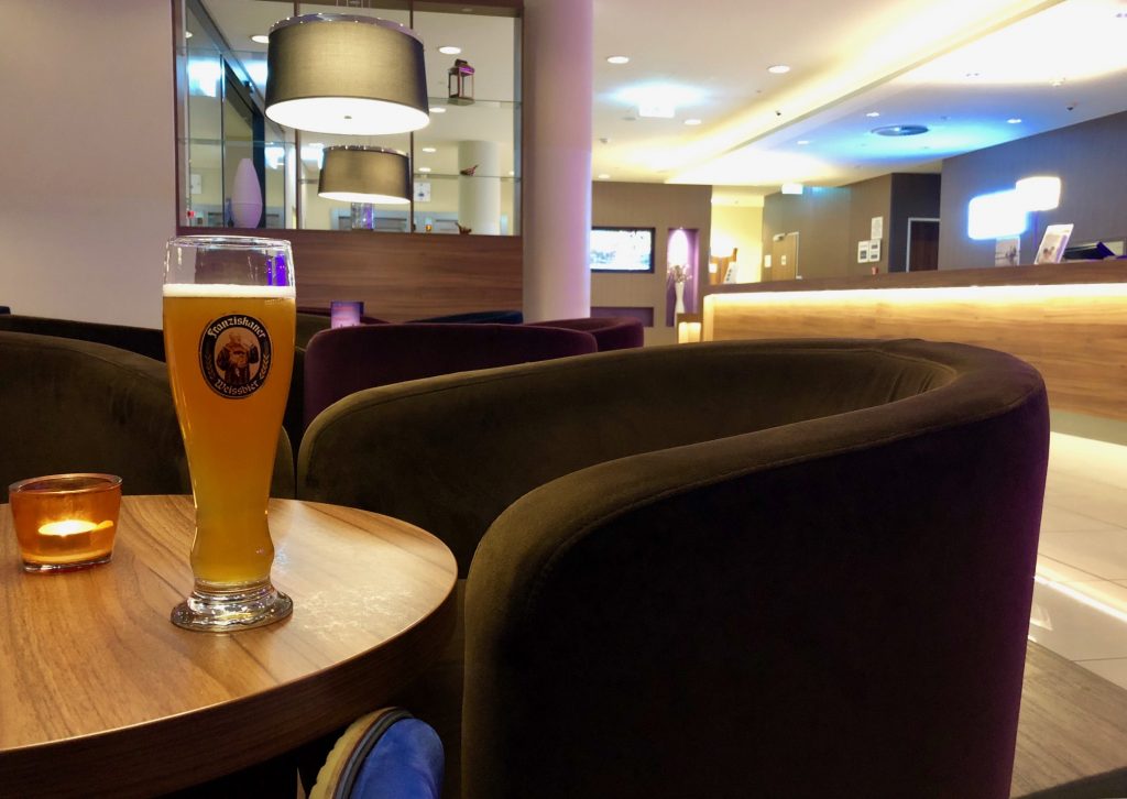 holiday inn express düsseldorf city ihg intercontinental hotel group gold elite status hix hiex wehrhahn dusseldorf ddorf le quartier central king queen Foremost Hospitality dusdn