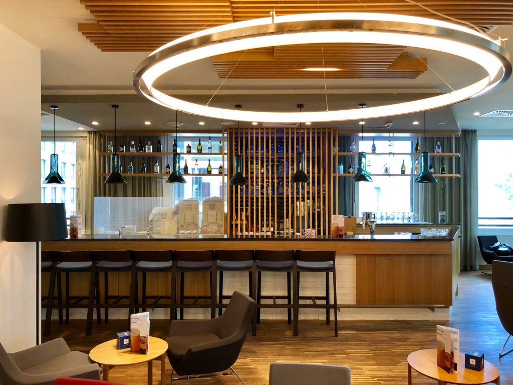 holiday inn express münchen city west munich ihg hiex hix bar