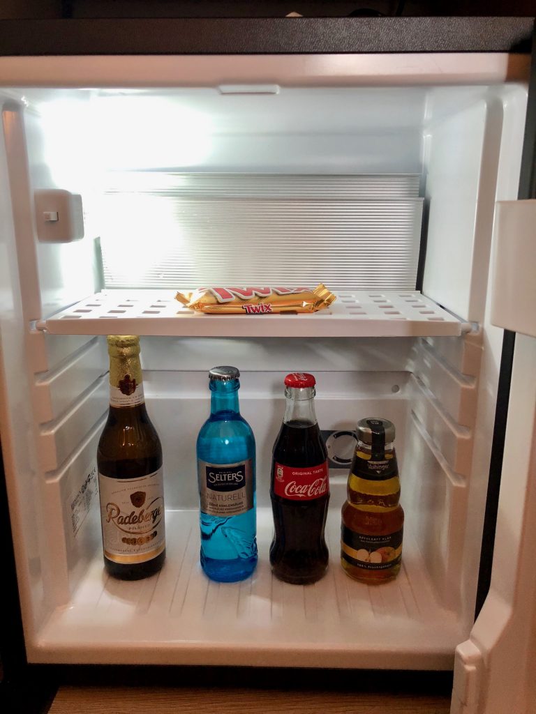 holiday inn düsseldorf city toulouser allee ihg intercontinental hotel group gold elite status hi wehrhahn dusseldorf ddorf le quartier central king executive minibar inbegriffen queen dusta mini bar