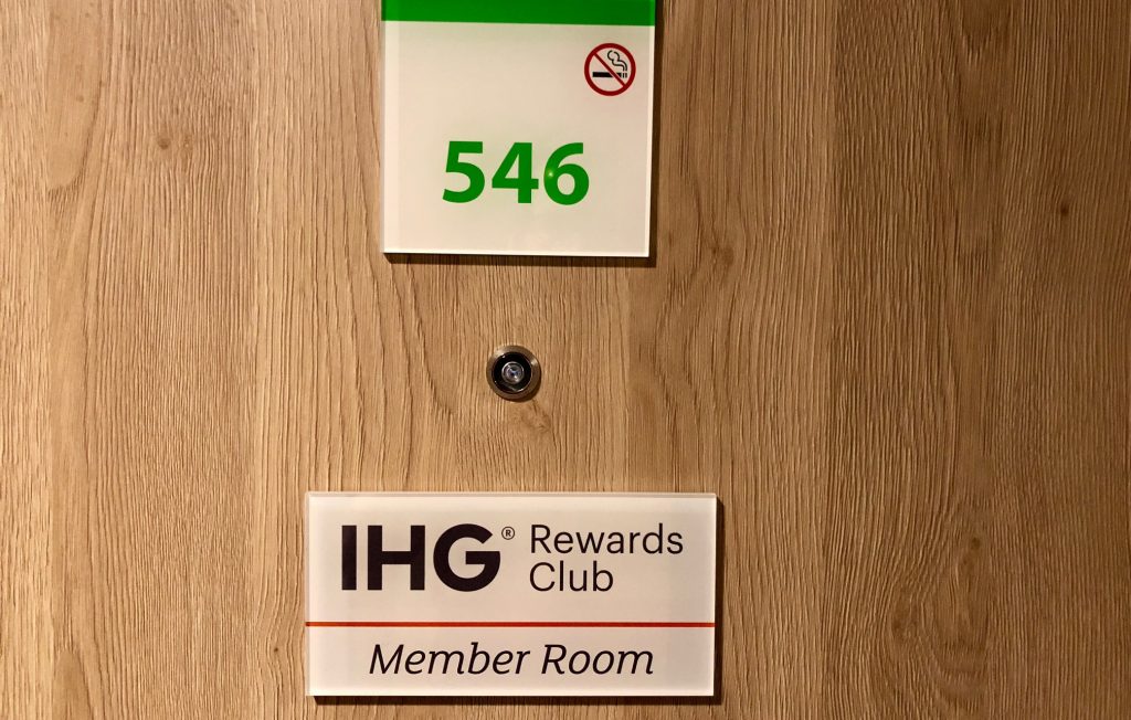 holiday inn düsseldorf city toulouser allee ihg intercontinental hotel group gold elite status hi wehrhahn dusseldorf ddorf le quartier central king standard queen dusta member room 546