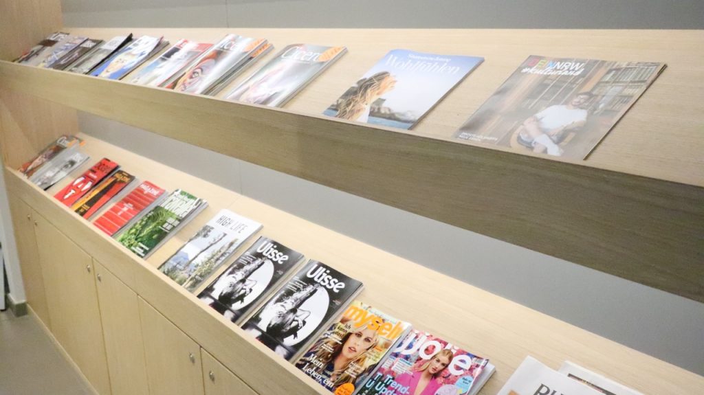 hugo junkers lounge dus düsseldorf airport flughafen nrw 2019 zeitschriften