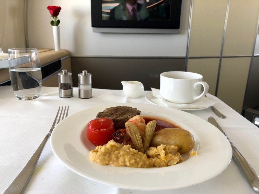 lufthansa b747 first class lh f lh456 frankfurt los angeles fra lax boeing 747 queen of the skies essen suf'n'turf
