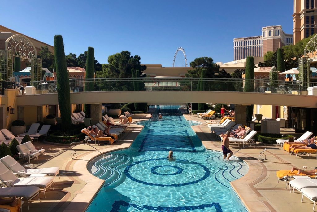 wynn las vegas the strip nevada sin city encore panorama king pool