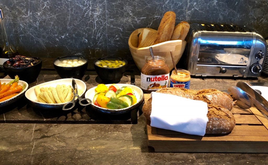 hyatt centric victoria harbour hong kong north point world of hyatt club lounge