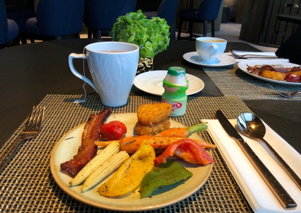 hyatt centric victoria harbour hong kong north point world of hyatt club lounge