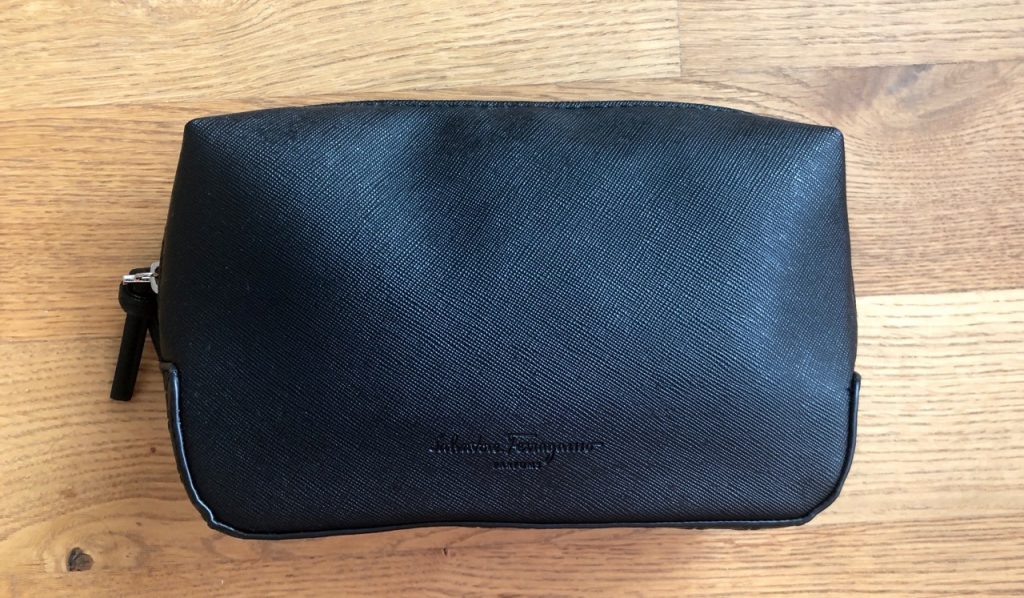 eva air royal laurel class business class amenity kit ferragamo jason wu pyjama