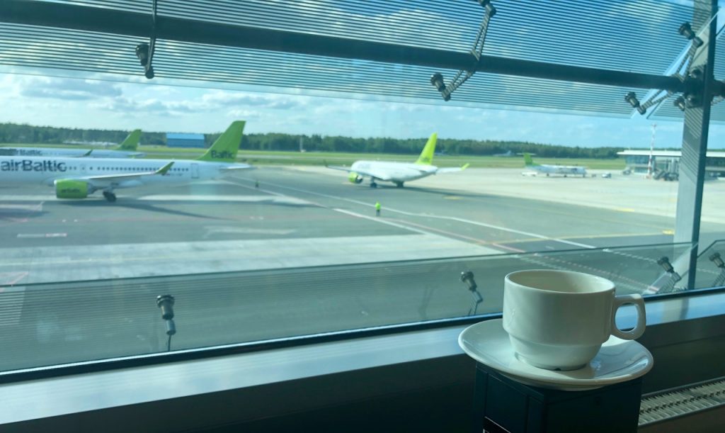 Riga Primeclass Business Lounge RIX priority pass airbaltic lufthansa aussicht view