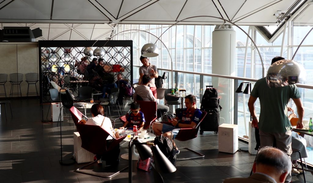 Review American Express Centurion Lounge hong kong hkg amex lounge platinum erfahrung