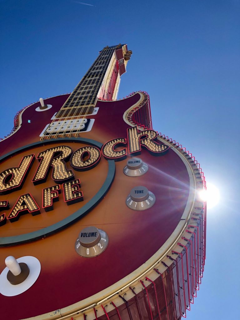 usa südwesten roadtrip kalifornien nevada california pazifik pacific las vegas sin city neon museum gitarre