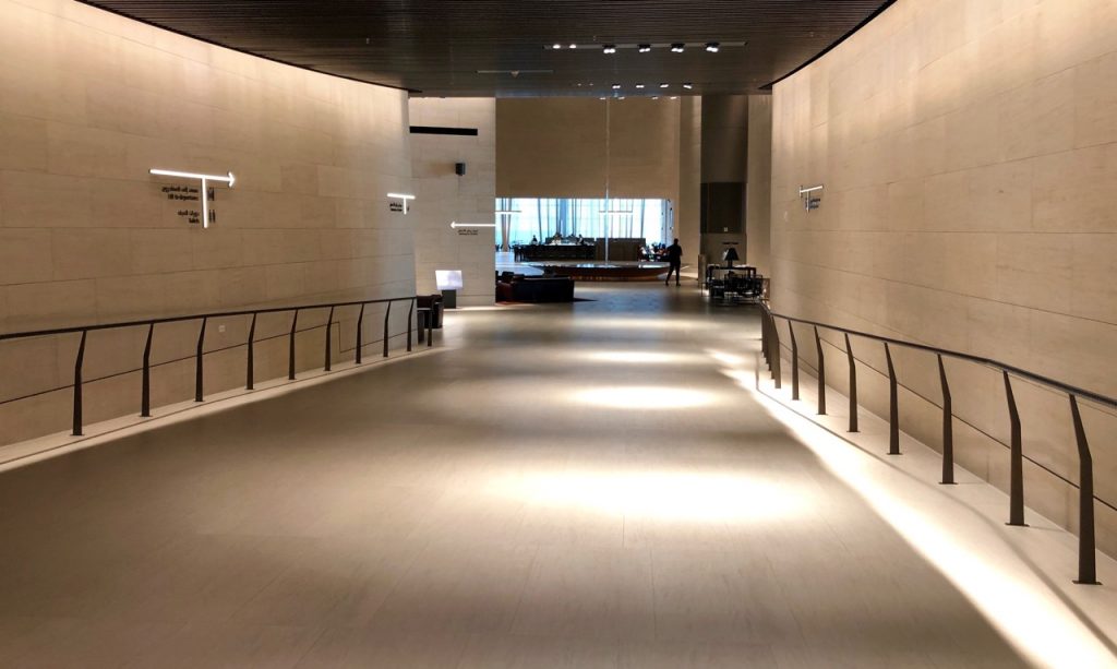 Review Qatar Al Safwa First Lounge doha doh airport flughafen qatar Lounge erfahrung qatar airways first class bewertung