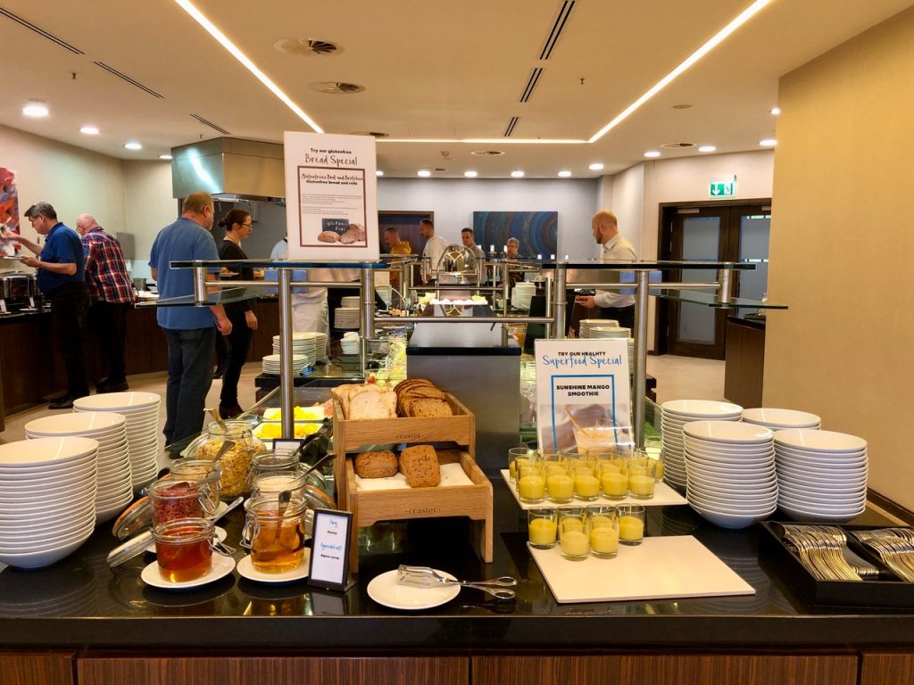 Hilton Berlin Gendarmenmarkt executive lounge club lounge deutscher dom hilton Honors frühstück