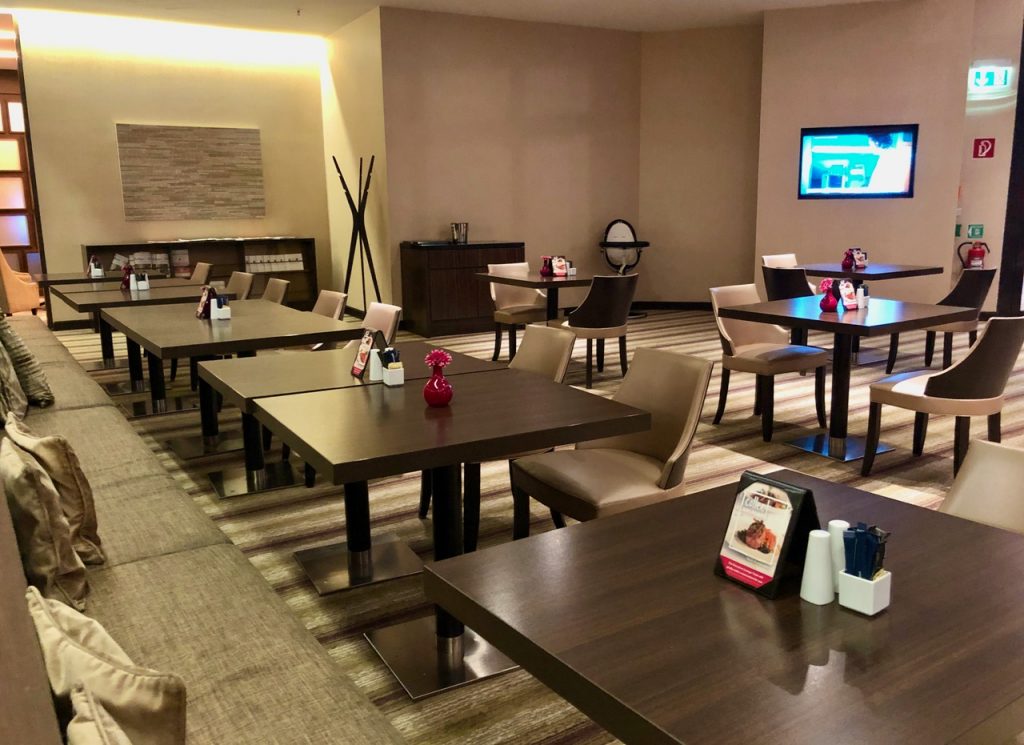 Hilton Berlin Gendarmenmarkt executive lounge club lounge deutscher dom hilton Honors