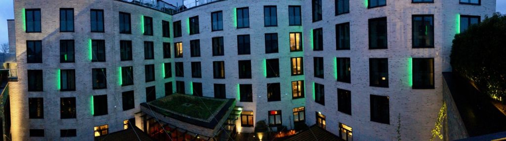 holiday inn osnabrück ihg rewards club hotel innenhof