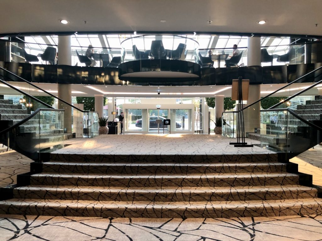 hyatt regency köln hyatt regency cologne world of hyatt kölle am rhinn rheinblick domblick foyer