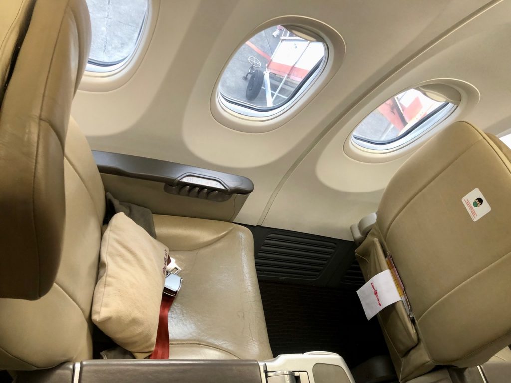 batik air business class lion air group dps cgk bali denpasar jakarta indonesien indonesia boeing 737 800 sessel