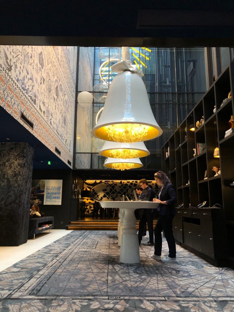 andaz amsterdam prinsengracht ams gracht world of hyatt woh globalist suite lobby innenhof